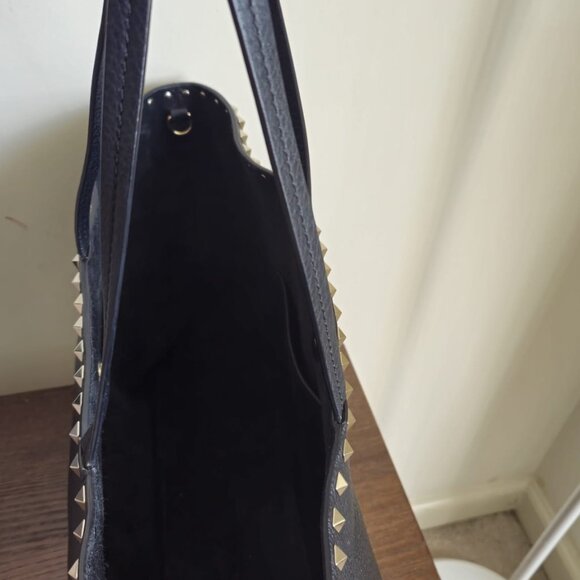 Valentino Rockstud Tote, Gorgeous BLK  Leather Large; More than 45%-off retail - Picture 12 of 16